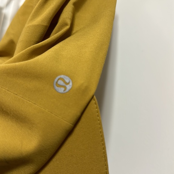 Lululemon hat - Picture 2 of 3